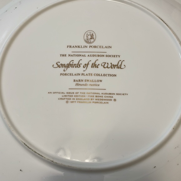 Wedgewood  Franklin Porcelain - Songbirds of the World - Barn Swallow - Picture 2 of 4